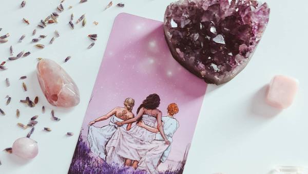 Szerelmi jóslás Tarot kártyával