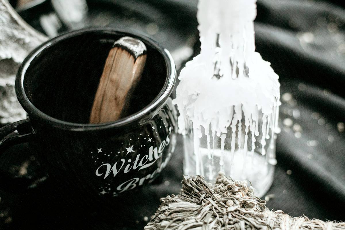 Szerelmi varázslat útmutató: Mit tegyél és mit kerülj el a sikeres mágia érdekében, és hogy céljaid valóra váljanak a szerelemben